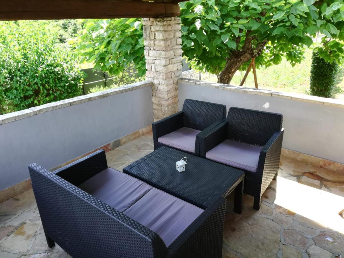 Holiday Home Maria Пазин Екстериор снимка