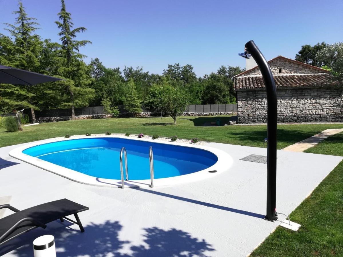 Holiday Home Maria Пазин Екстериор снимка