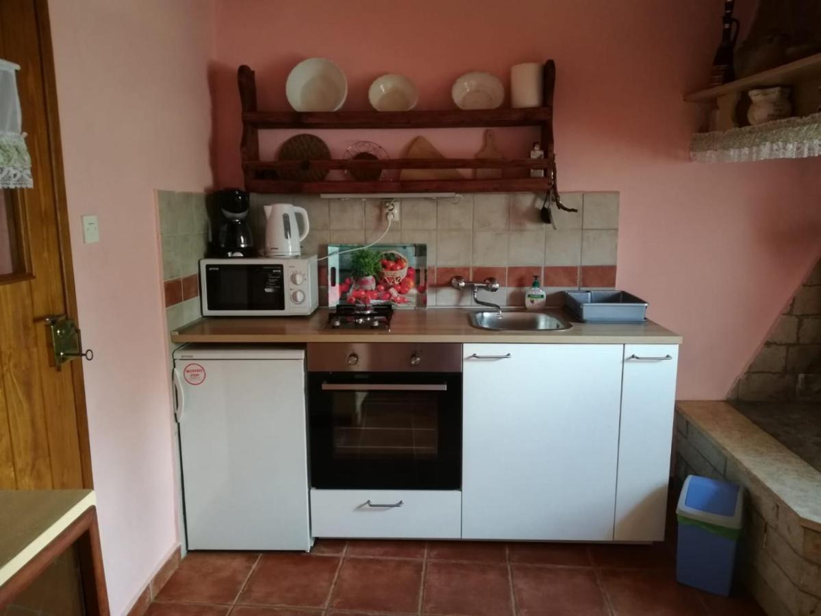 Holiday Home Maria Пазин Екстериор снимка