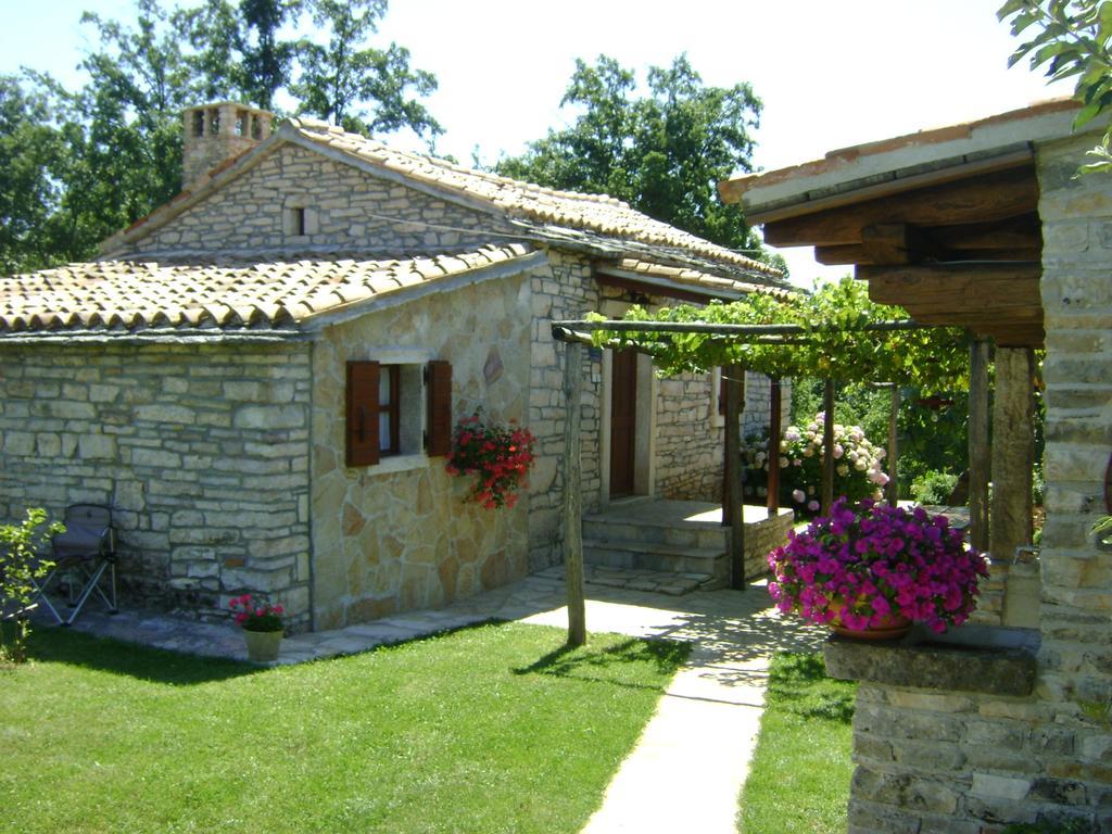 Holiday Home Maria Пазин Екстериор снимка